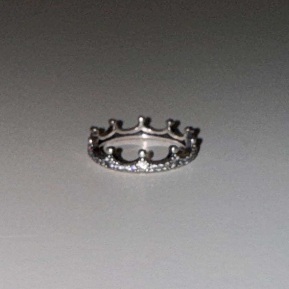 Elegant Silver Crown Ring